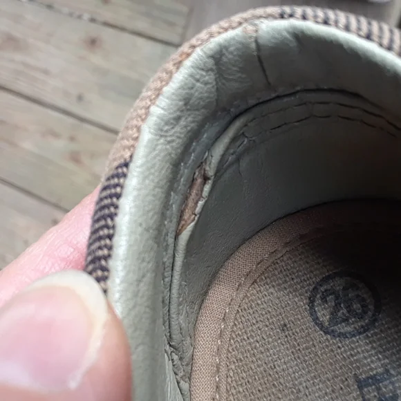 Burberry toddler slip-ons - Picture 6 of 8